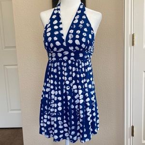 NWOT Hourglass halter top in blue with white circle pattern in size small